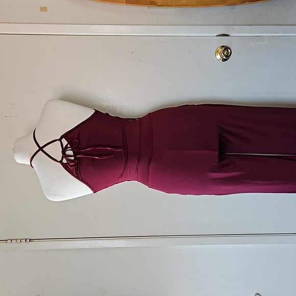CBR Burgundy Halter Cut Out Jumpsuit Wide Straight Leg With Pockets Size Small - Picture 5 of 14